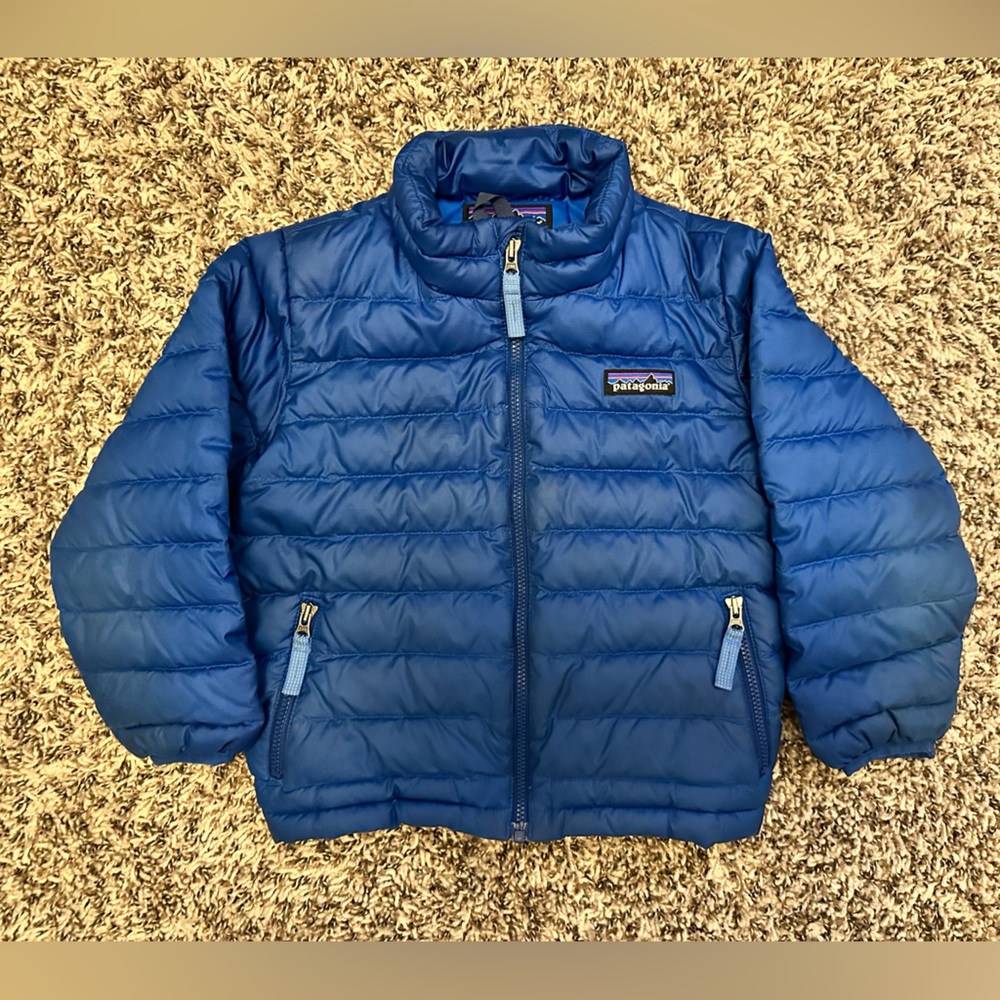 Patagonia puff jacket. Blue, 3T.